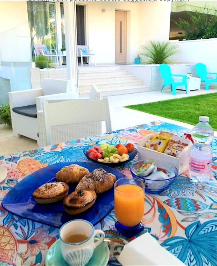 Joshua Rooms Porto Cesareo Exterior photo